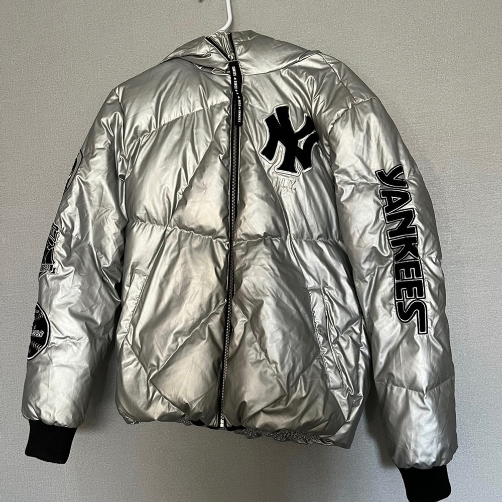 MLB coat